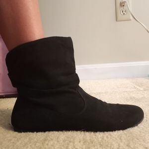 Faded Glory Size 9 ankle boot